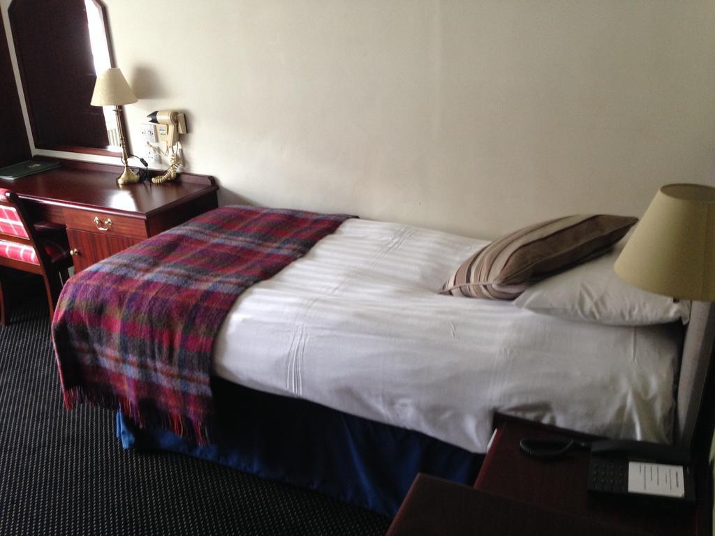 The Broadway Hotel ليتشوورث الغرفة الصورة
